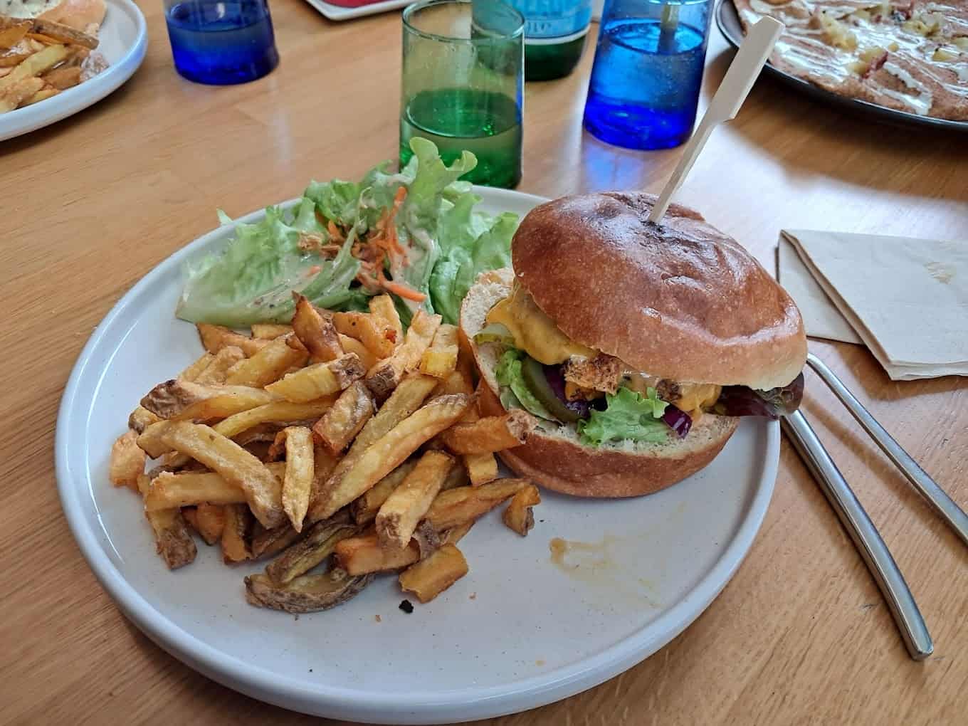 Ma-Lou Restaurant à Fèves, France