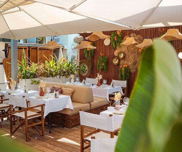 Restaurant Rado Plage à Cannes, France
