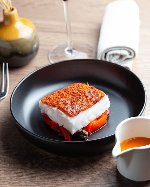 Restaurant L’ Amphitryon | Hôtel Le Bœuf Couronné – Chartres | à Chartres, France