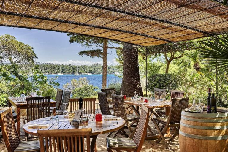 Restaurant La Tonnelle à Cannes, France — photo 1