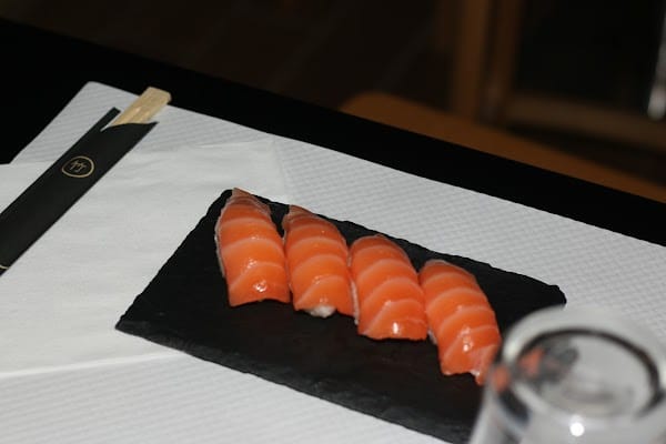 Restaurant Sushi & champagne à Épernay, France