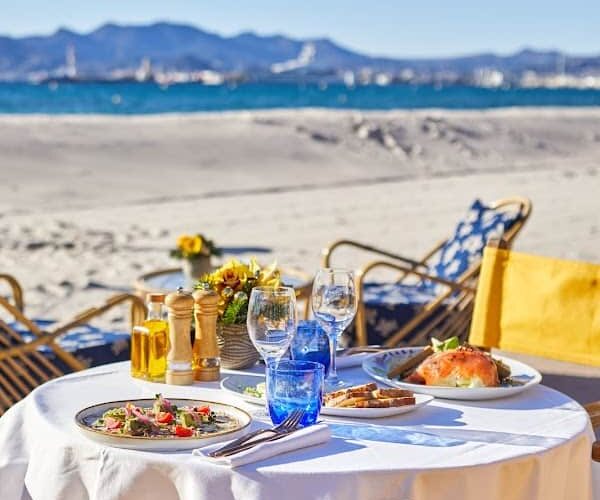 Vilebrequin La Plage Ondine – Restaurant & Beach Club à Cannes, France
