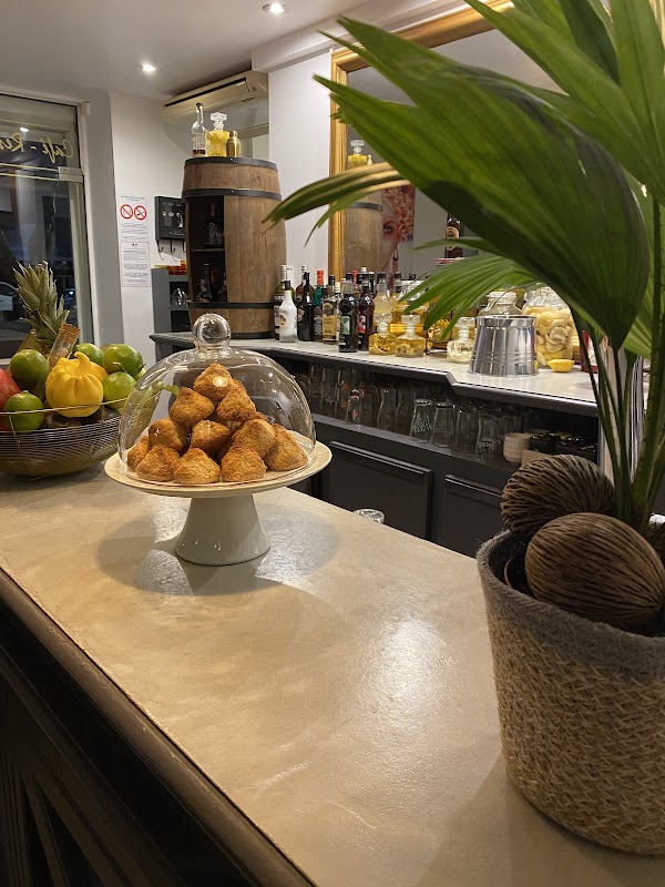 Angèle restaurant à Sérignan, France