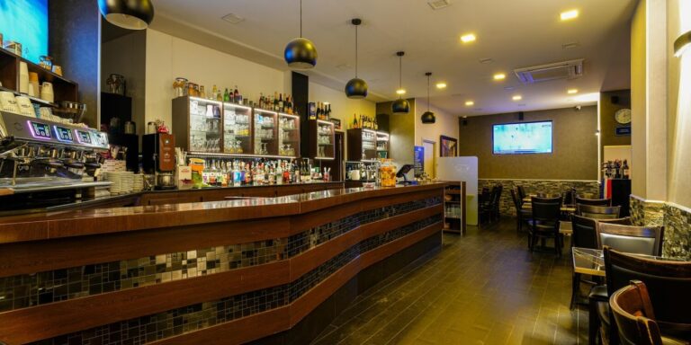 Restaurant Brasserie L’Entracte Café Aubervilliers à Aubervilliers, France