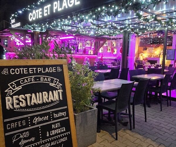 Restaurant côte et plage à Gruissan, France