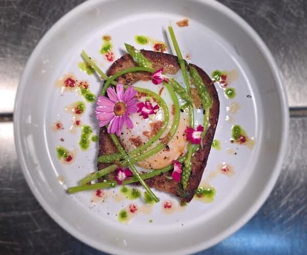 Restaurant côte et plage à Gruissan, France