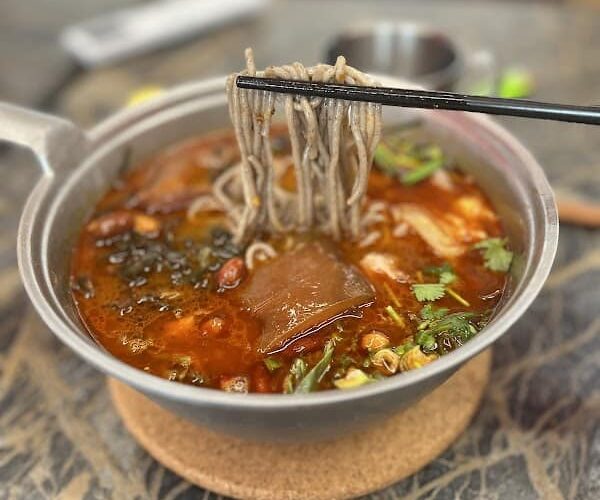 Restaurant 康喜喜肉夹馍米线UNCLE KANG à Paris, France