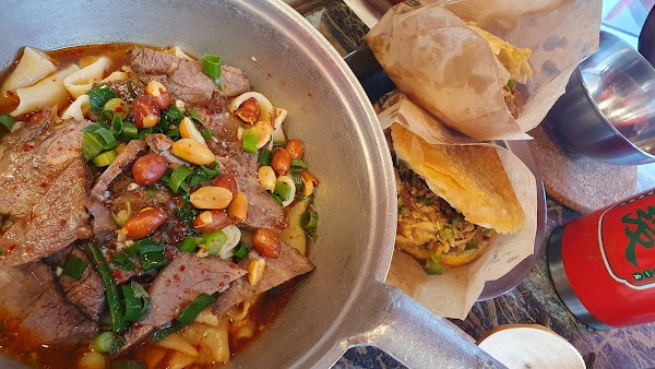 Restaurant 康喜喜肉夹馍米线UNCLE KANG à Paris, France