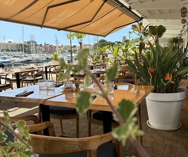 Restaurant EQUINOXE à Saint-Jean-Cap-Ferrat, France