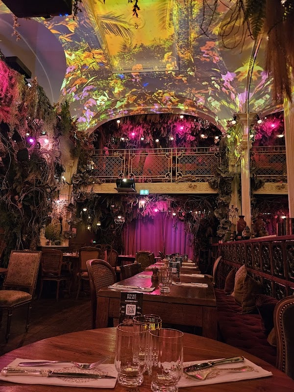 Jungle Palace Restaurant – Ephemera à Paris, France