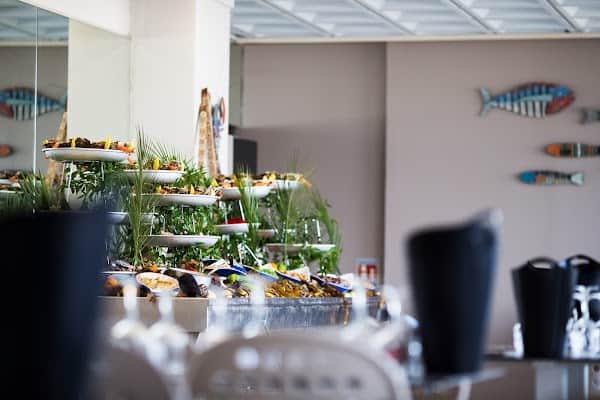 Restaurant La Ferme Marine – L’assiette du port à Marseillan, France