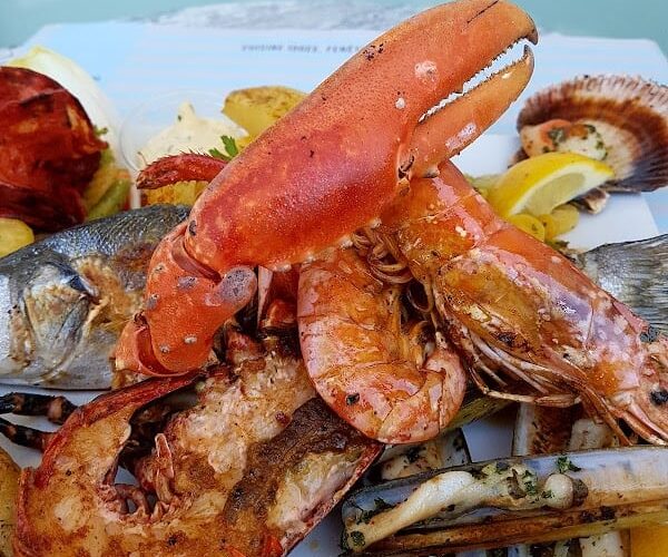 Restaurant La Ferme Marine – L’assiette du port à Marseillan, France