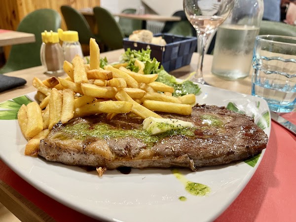 Restaurant La Taverne Du salutant à Orange, France
