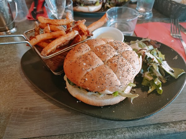 Restaurant L’Ane Rouge à Saint-Cyprien, France