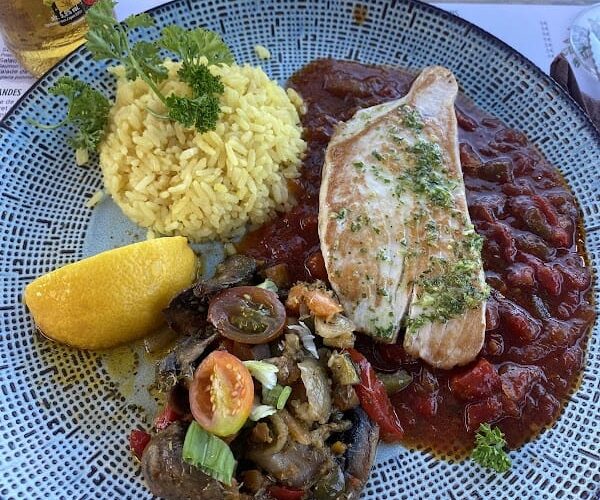 Latino beach restaurant à Sérignan, France