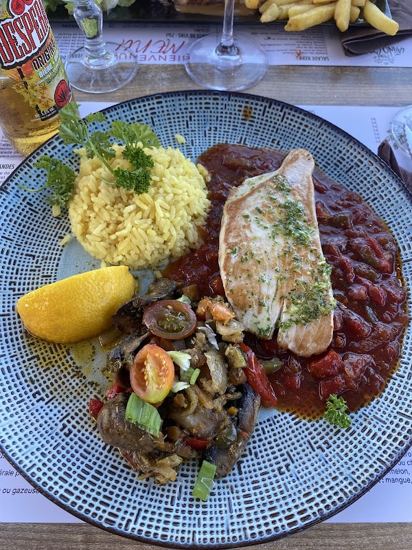 Latino beach restaurant à Sérignan, France