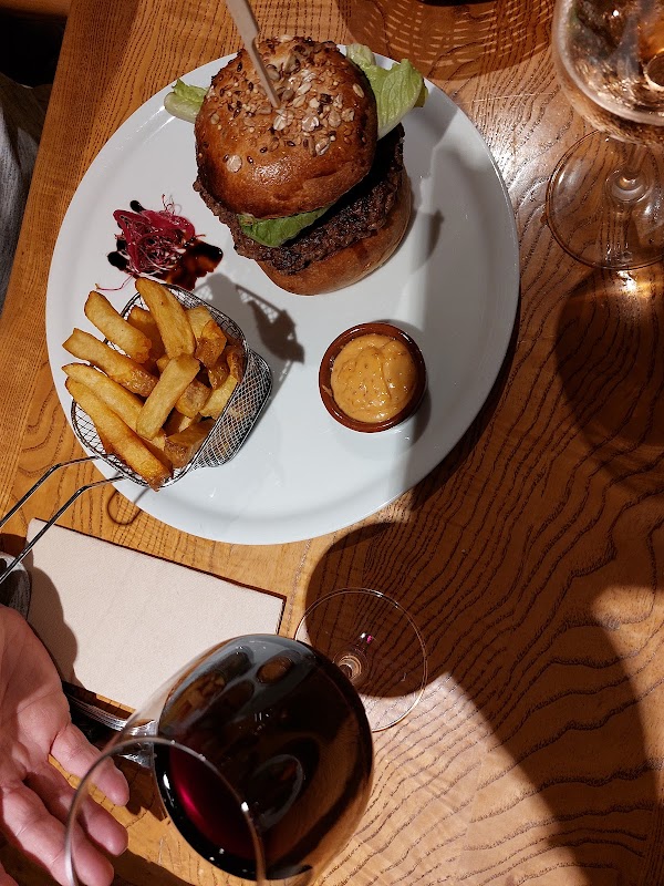 Restaurant LE CADET 83 à Hyères, France