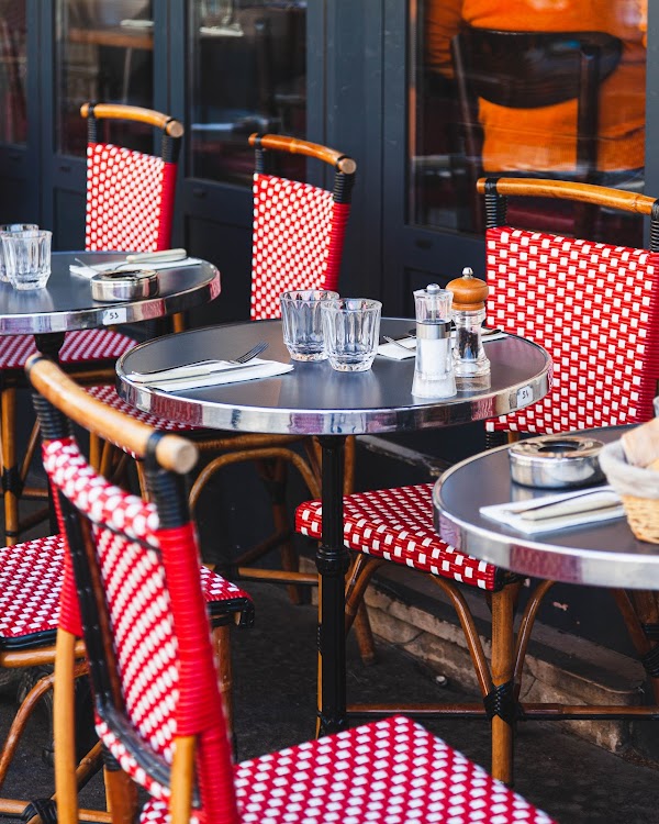Restaurant Le Clocher du Village à Boulogne-Billancourt, France