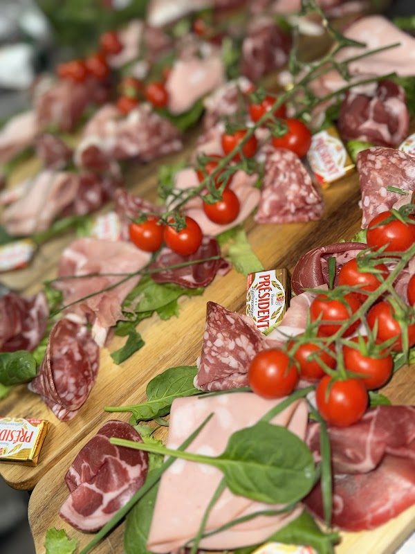 Restaurant Le Clos – 93 AUBERVILLIERS à Aubervilliers, France