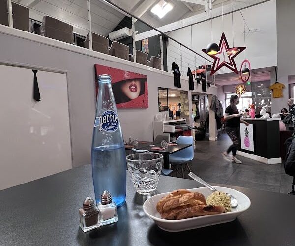 Restaurant Le People à Hyères, France