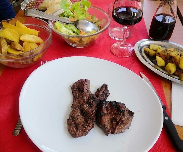 Restaurant Le petit Basque à Aubervilliers, France