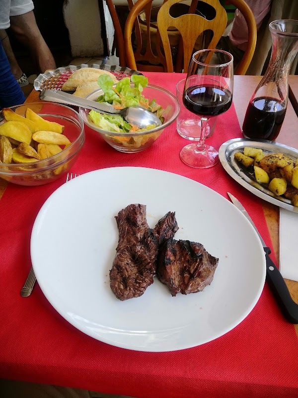 Restaurant Le petit Basque à Aubervilliers, France