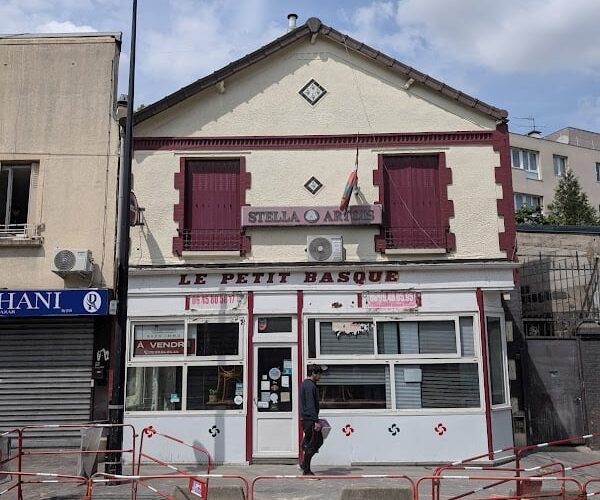 Restaurant Le petit Basque à Aubervilliers, France