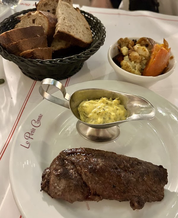 Restaurant Le Petit Comte « Bouillon Boulogne » à Boulogne-Billancourt, France