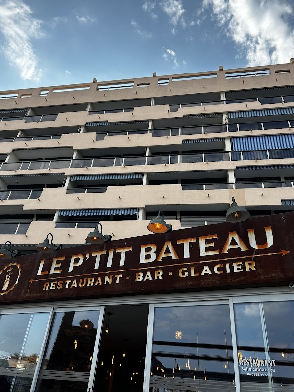 Restaurant Le P’tit Bateau à Saint-Cyprien, France