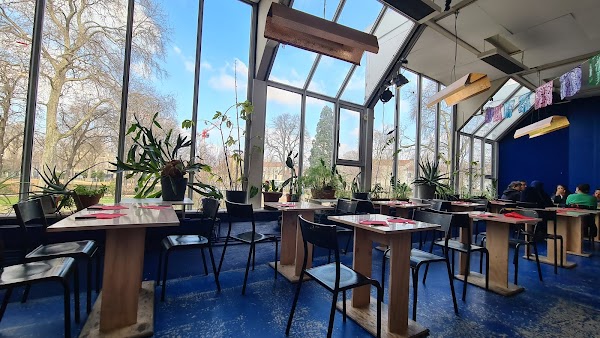 Le Restaurant de la Commune à Aubervilliers, France