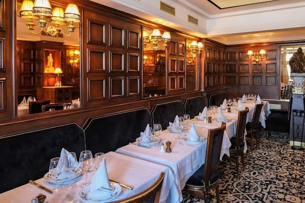 Restaurant Le Voltaire à Paris, France