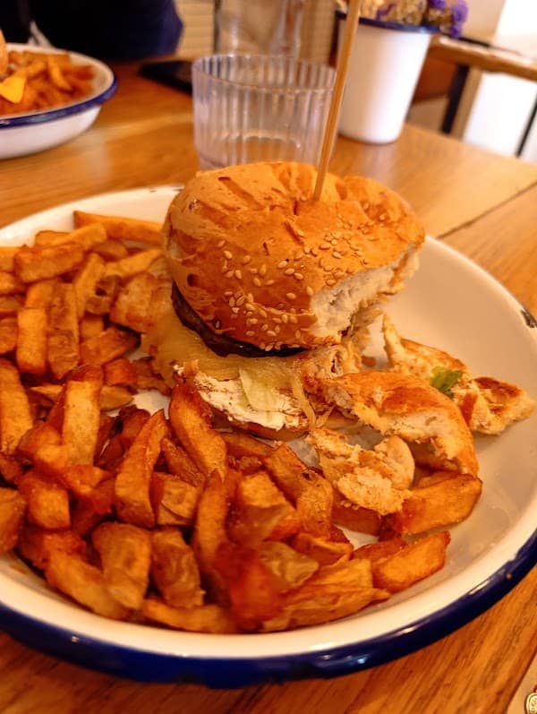 Restaurant Les Copains d’Abord à Mâcon, France