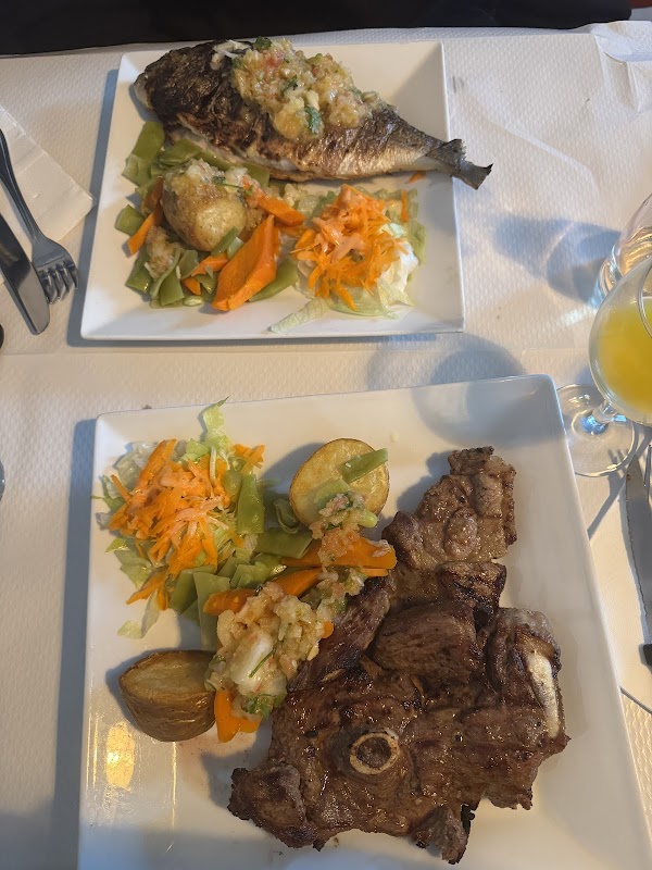 Restaurant Les Petites Iles Du Cap Vert à Aubervilliers, France