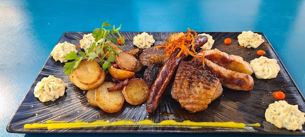 Restaurant L’îlot à Saint-Cyprien, France