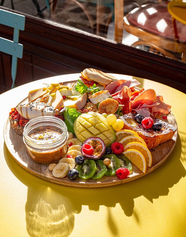 Restaurant L’oliveraie à Aubervilliers, France
