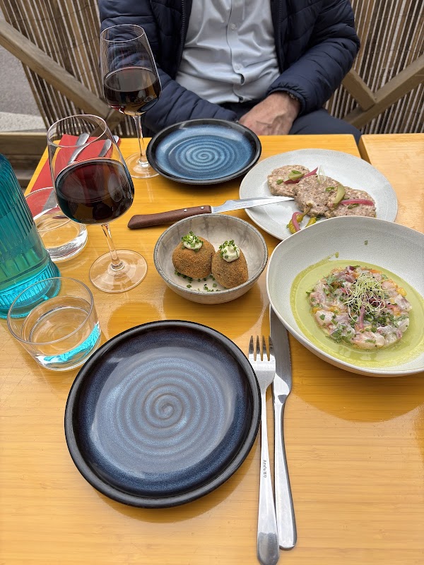 Restaurant Osabak à Boulogne-Billancourt, France
