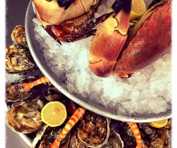 RESTAURANT “La Barque Bleue” à MEZE à Mèze, France