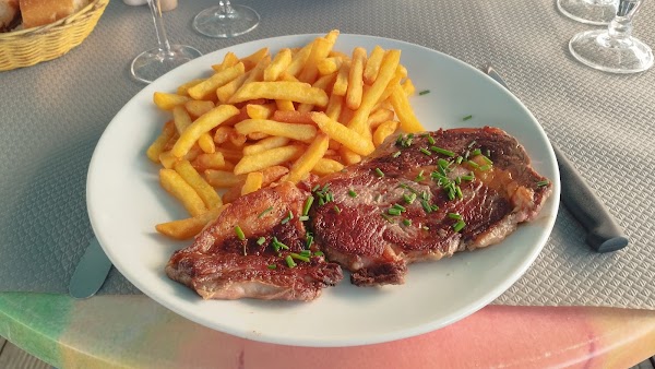 Restaurant la Flottille à Saint-Cyprien, France