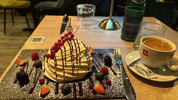 Restaurant La Vela à Boulogne-Billancourt, France