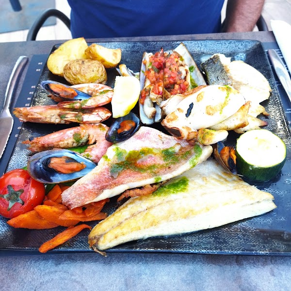 Restaurant L’Aquarium à Saint-Cyprien, France