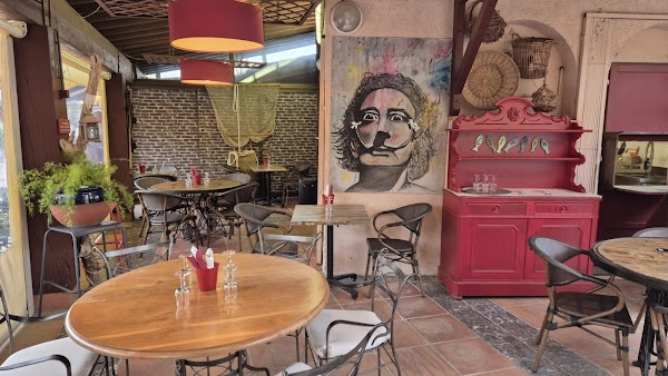 Restaurant l’eskaya à Saint-Cyprien, France