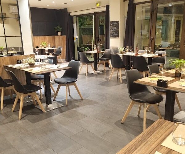 Restaurant lou serinhanot à Sérignan, France