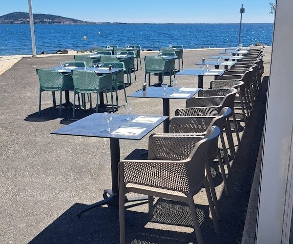 SUN BEACH Restaurant Bar Glacier panoramique à Mèze à Mèze, France