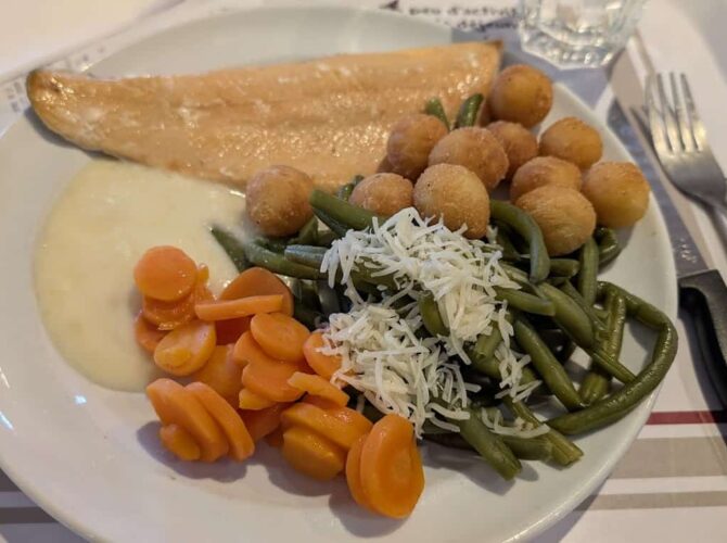 Restaurant A La Bonne Heure à Cholet, France