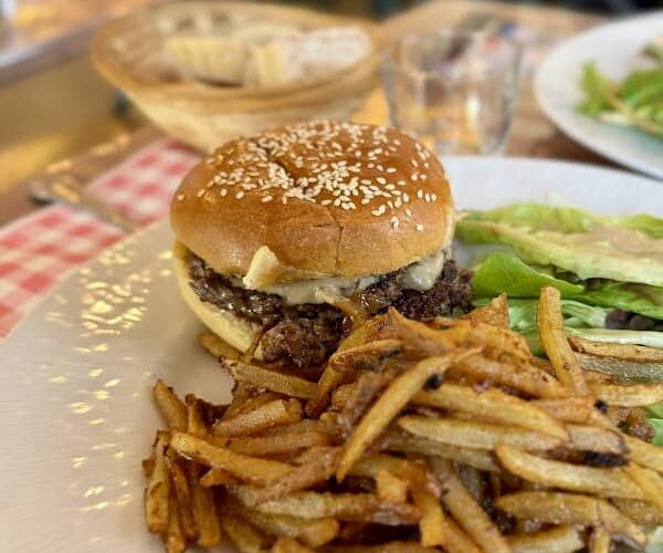 Restaurant a la cantine à Bayonne, France