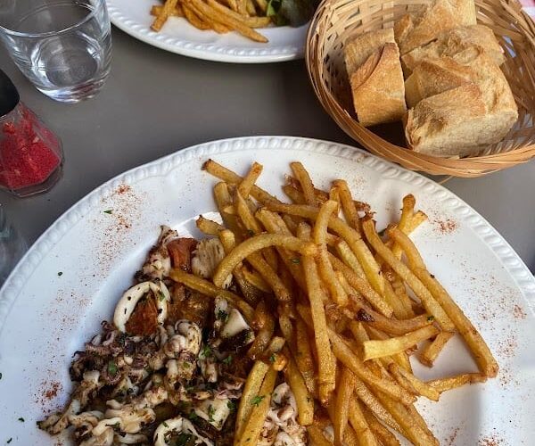 Restaurant a la cantine à Bayonne, France
