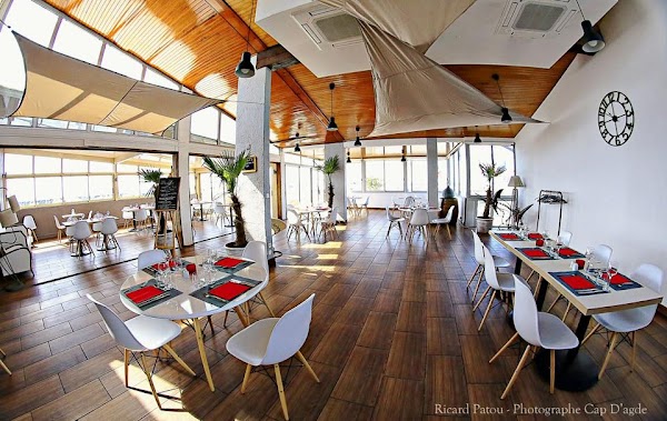 Restaurant Au bout du quai à Agde, France