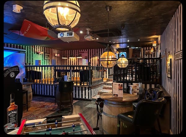 Restaurant Au Bureau – Pub et Brasserie à Niort, France