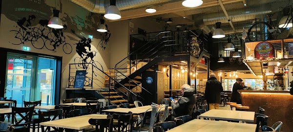 Restaurant Au Guingois ID’Halles à Cholet, France