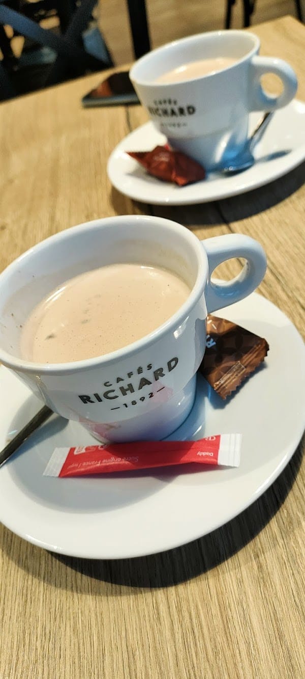 Restaurant Au Guingois ID’Halles à Cholet, France